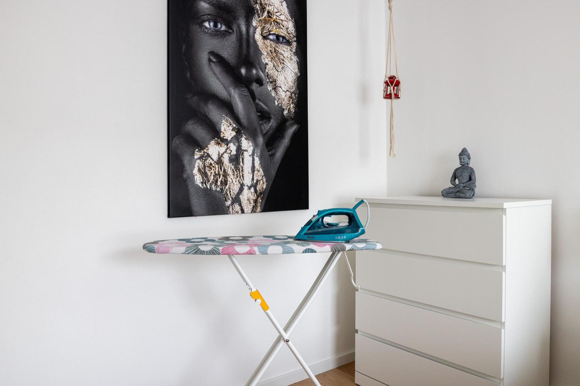 Schoenes, Modernes Apartment Mit Zwei Schlafzimmern - Zentral Mit Balkon Fuer 6 Personen มอนทาเบาอาร์ ภายนอก รูปภาพ