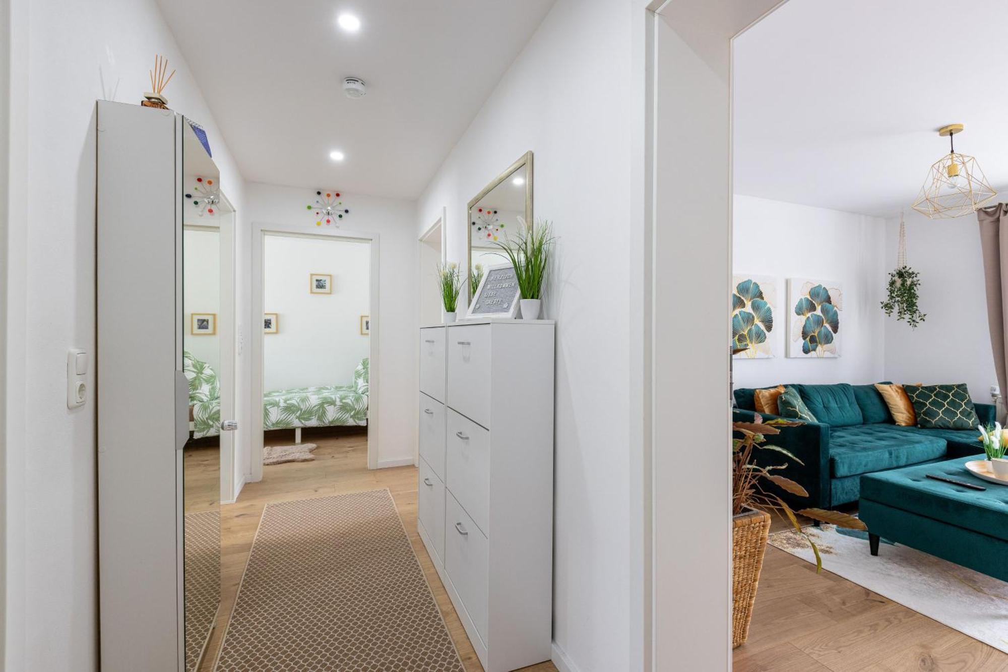 Schoenes, Modernes Apartment Mit Zwei Schlafzimmern - Zentral Mit Balkon Fuer 6 Personen มอนทาเบาอาร์ ภายนอก รูปภาพ